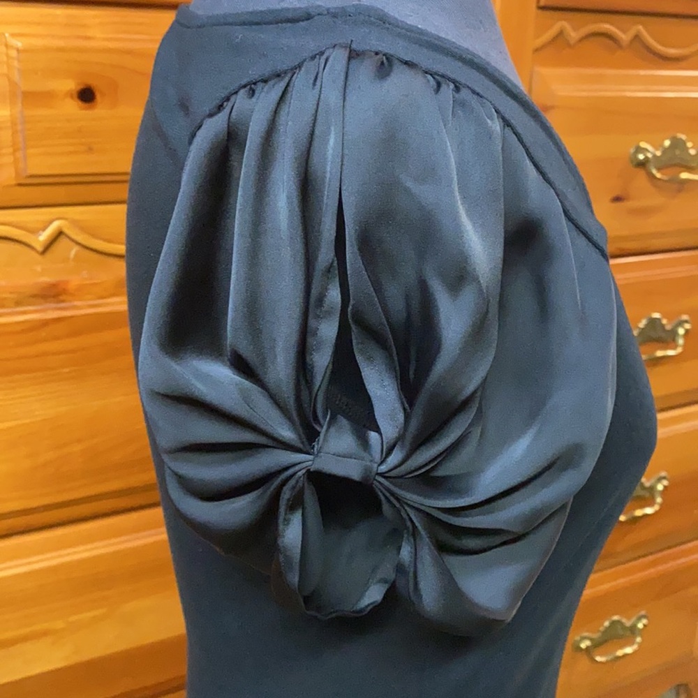 Top - Picture 2 of 3